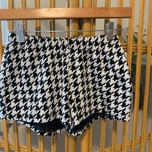 Chevron short